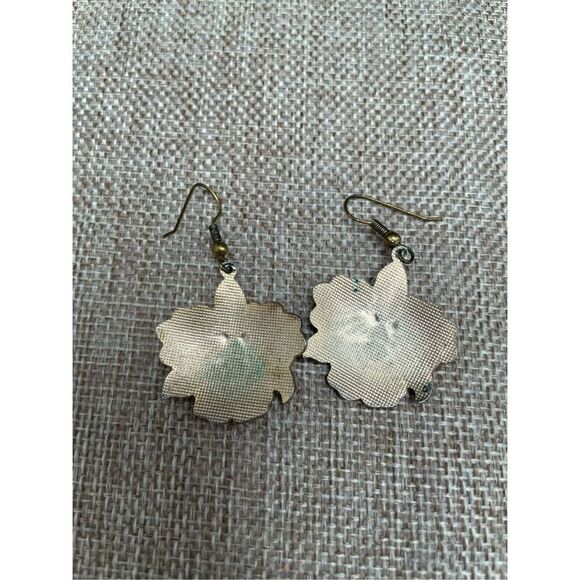 Bundle of Two Vintage Cloisonné Orchid Flower Dangling Earrings - Picture 5 of 8